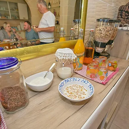 Bertinas Boutique Living 3* San Lawrenz